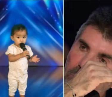 This is a rare miracle in history. The little boy is only 1 year old and sings so well on stage that the jury is moved to tears. 😱😱Watch video in comments below👇