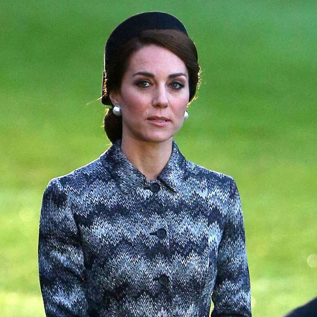 Hot news: Meghan Markle attempts to bribe Princess Anne to seize the throne, but the Princess leaves Meghan embarrassed in front of the world. Details in first comment 👇