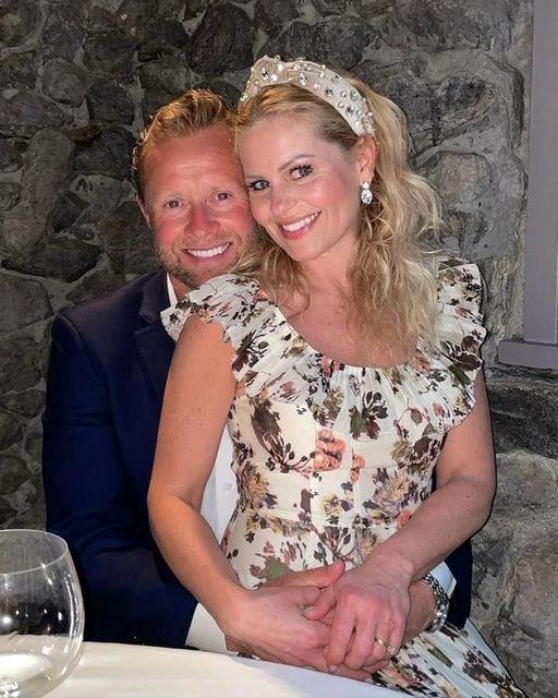 Candace Cameron Bure came under fire for posting an ‘inappropriate’ picture with her husband 😱 but she is not backing down… The photo in question is in the comments 👇👇
