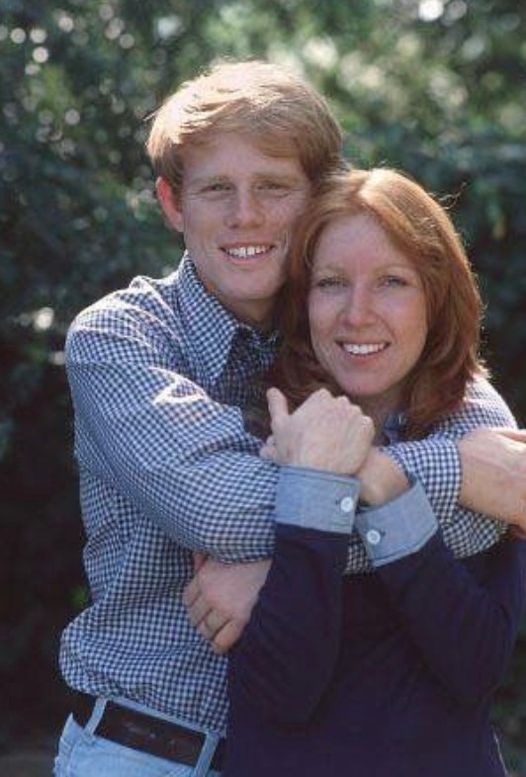 Happy anniversary to Ron Howard & his wife Cheryl 🥰 Check here for secret to their marriage of over 40 years ➡️
